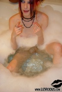 Free Nude Pics of Liz Vicious in The Bath