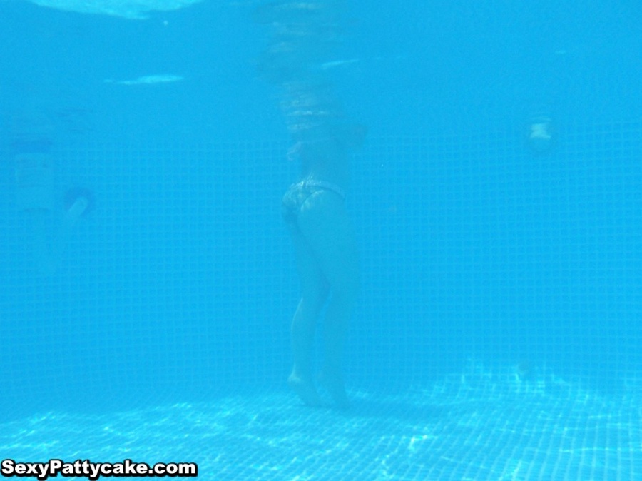 Sexy Pattycake Under Water Nude