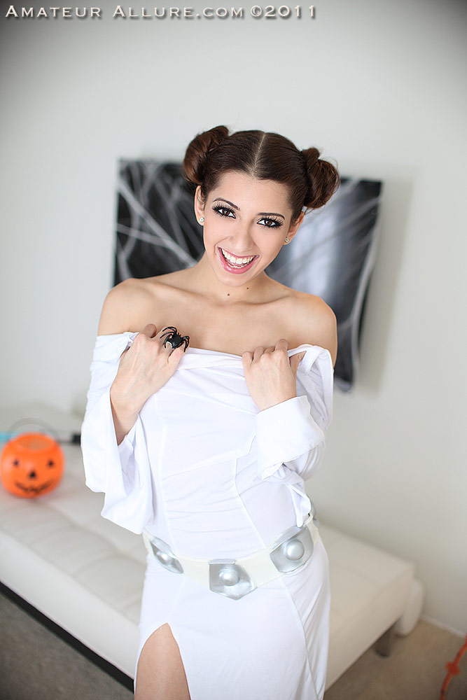 Abby Dressed Up As Princess Leia on Amateur Allure