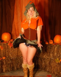 Sexy Pattycake As The Scarecrow