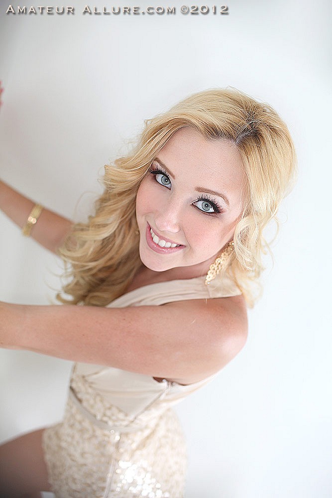 Samantha Rone Returns To Amateur Allure Samantha Rone Returns To Amateur Allure